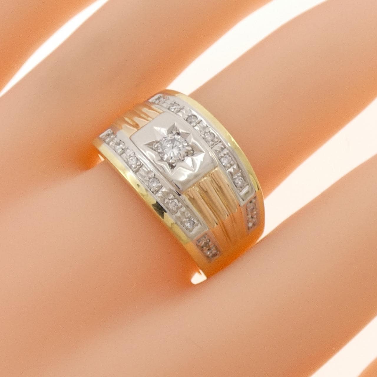 K18YG/PT900/K18PG ダイヤモンド リング 0.15CT