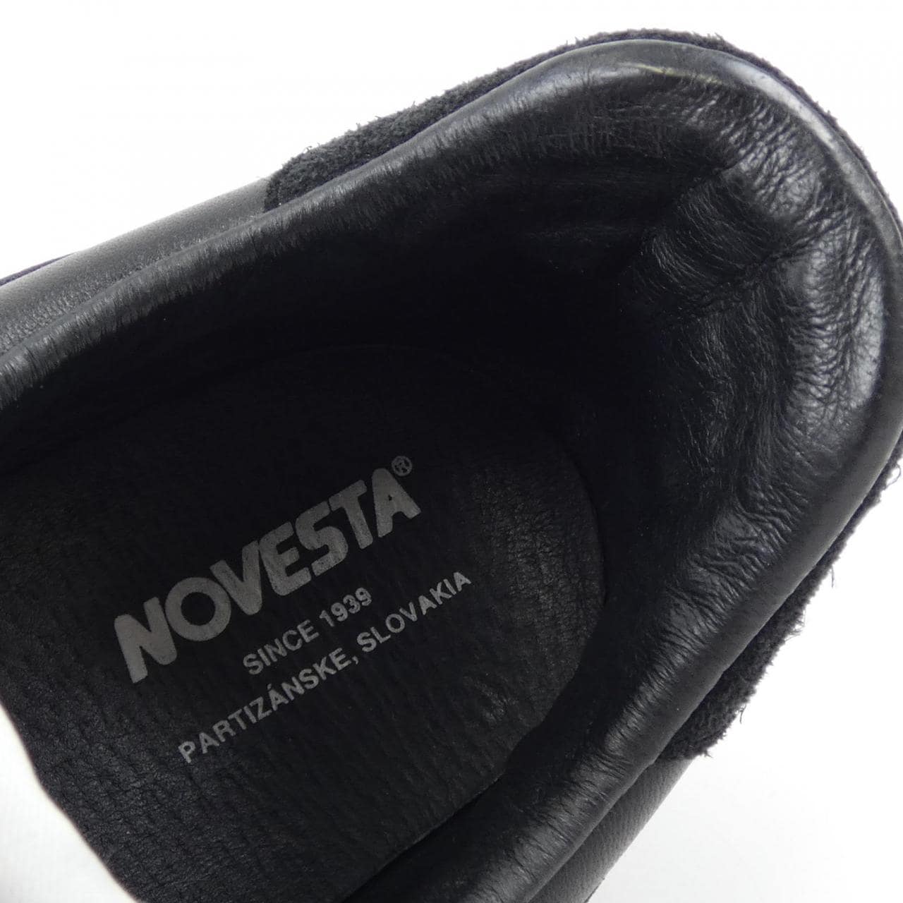 ノヴェスタ NOVESTA スニーカー