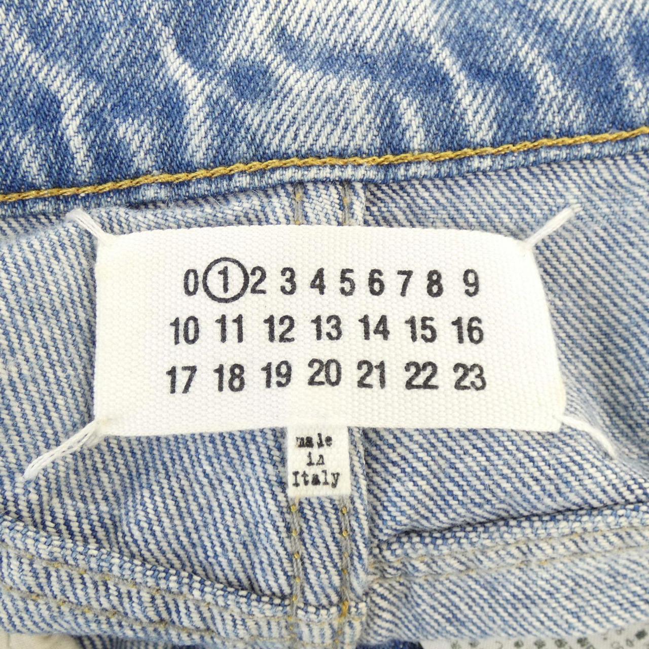 メゾンマルジェラ Maison Margiela スラッシュディテール S51LA0051 ジーンズ