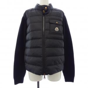 【新品】モンクレール MONCLER 20939B00028 ダウンジャケット