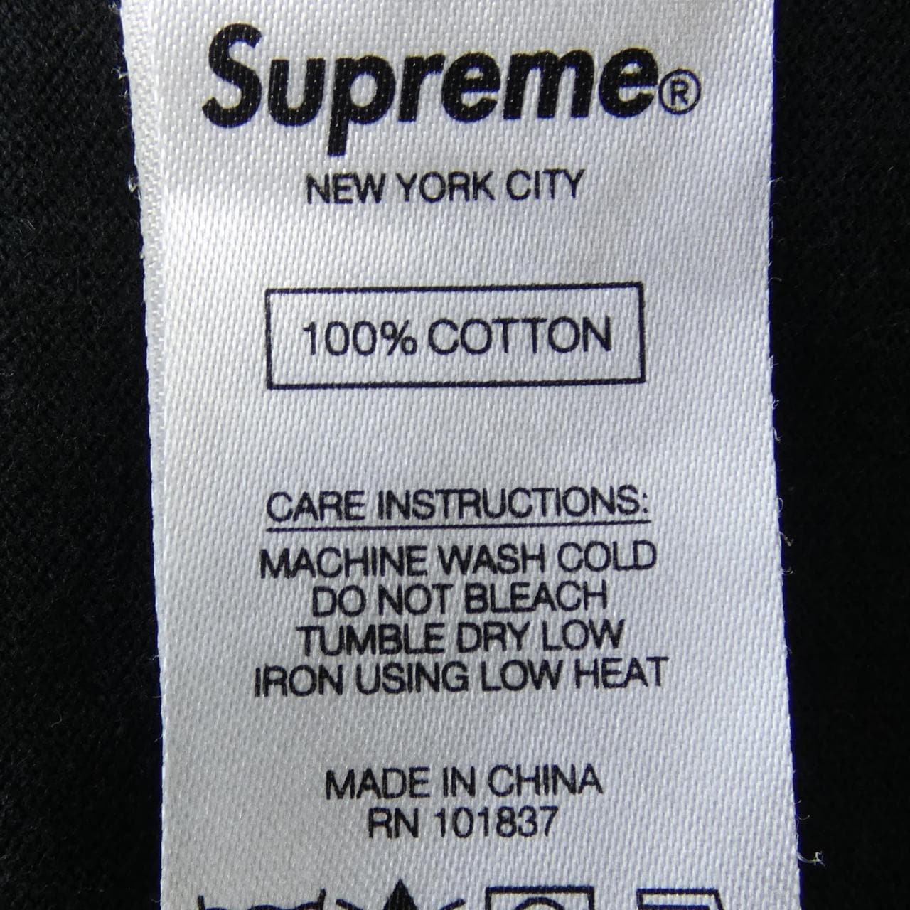 シュプリーム SUPREME Small Box L/S Tシャツ