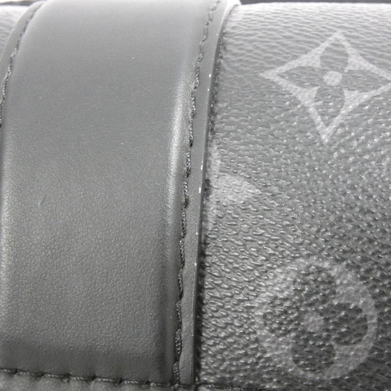 LOUIS VUITTON Monogram Eclipse S 斗篷邮差包 M46794 单肩包