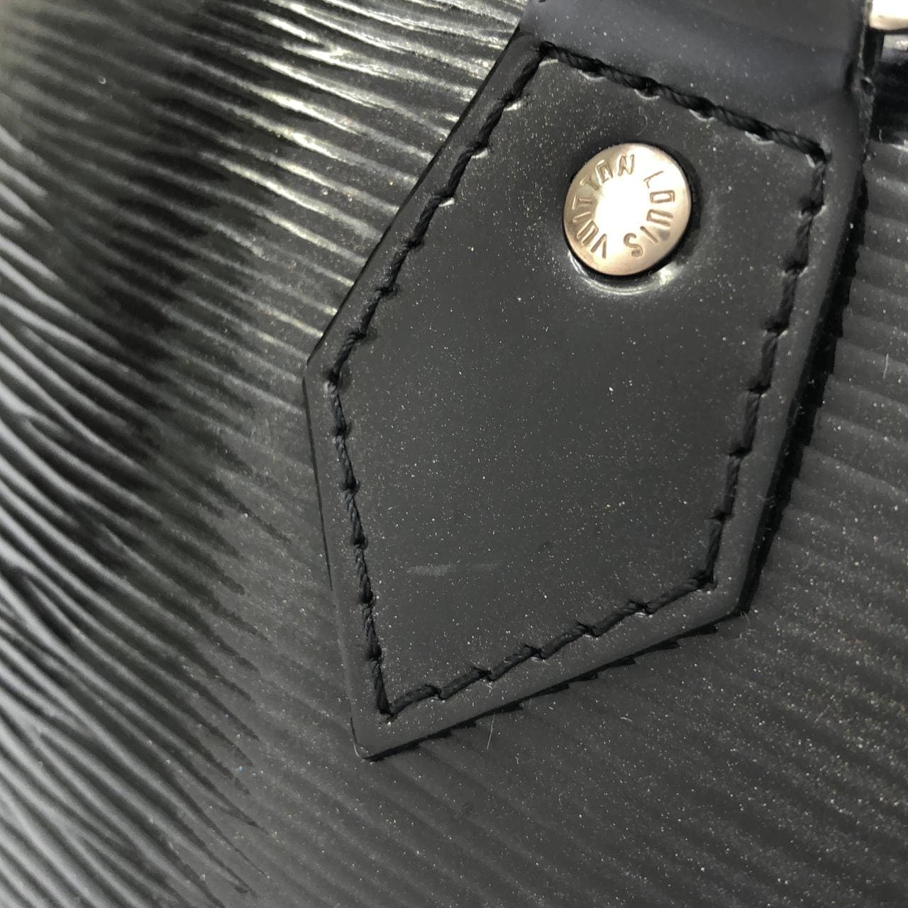 【ヴィンテージ】ルイヴィトン エピ エレクトリック アルマ PM M4032N バッグ