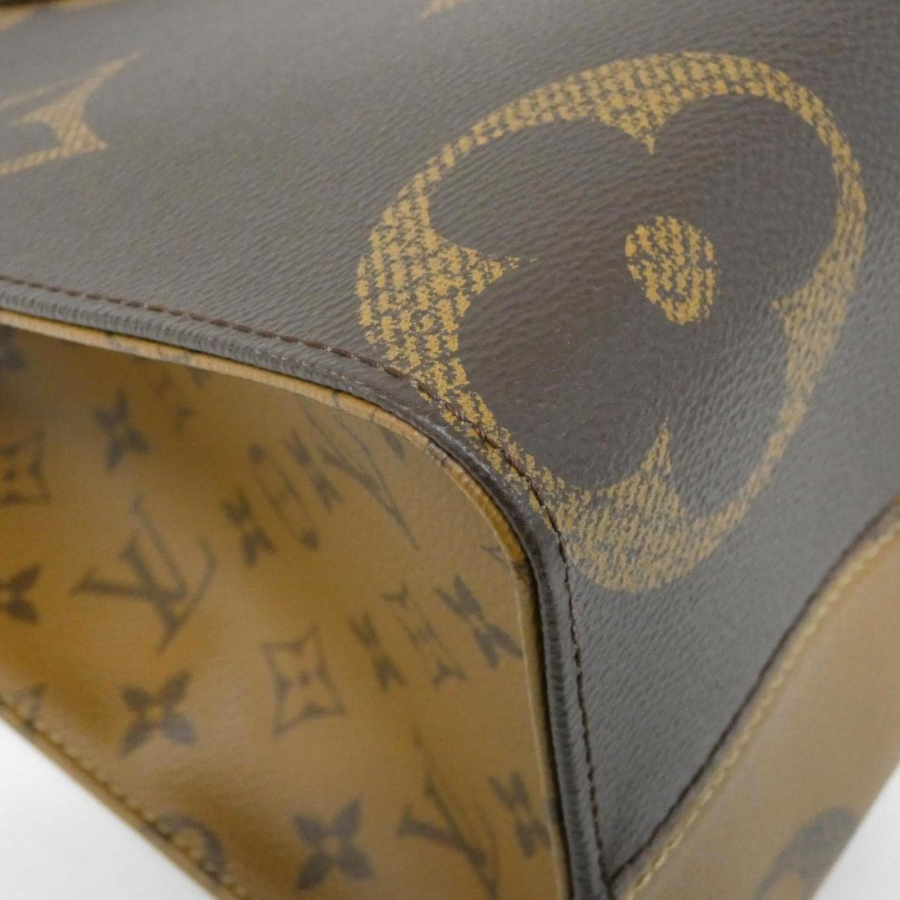 ルイヴィトン モノグラム ジャイアント オンザゴー MM M45321 バッグ