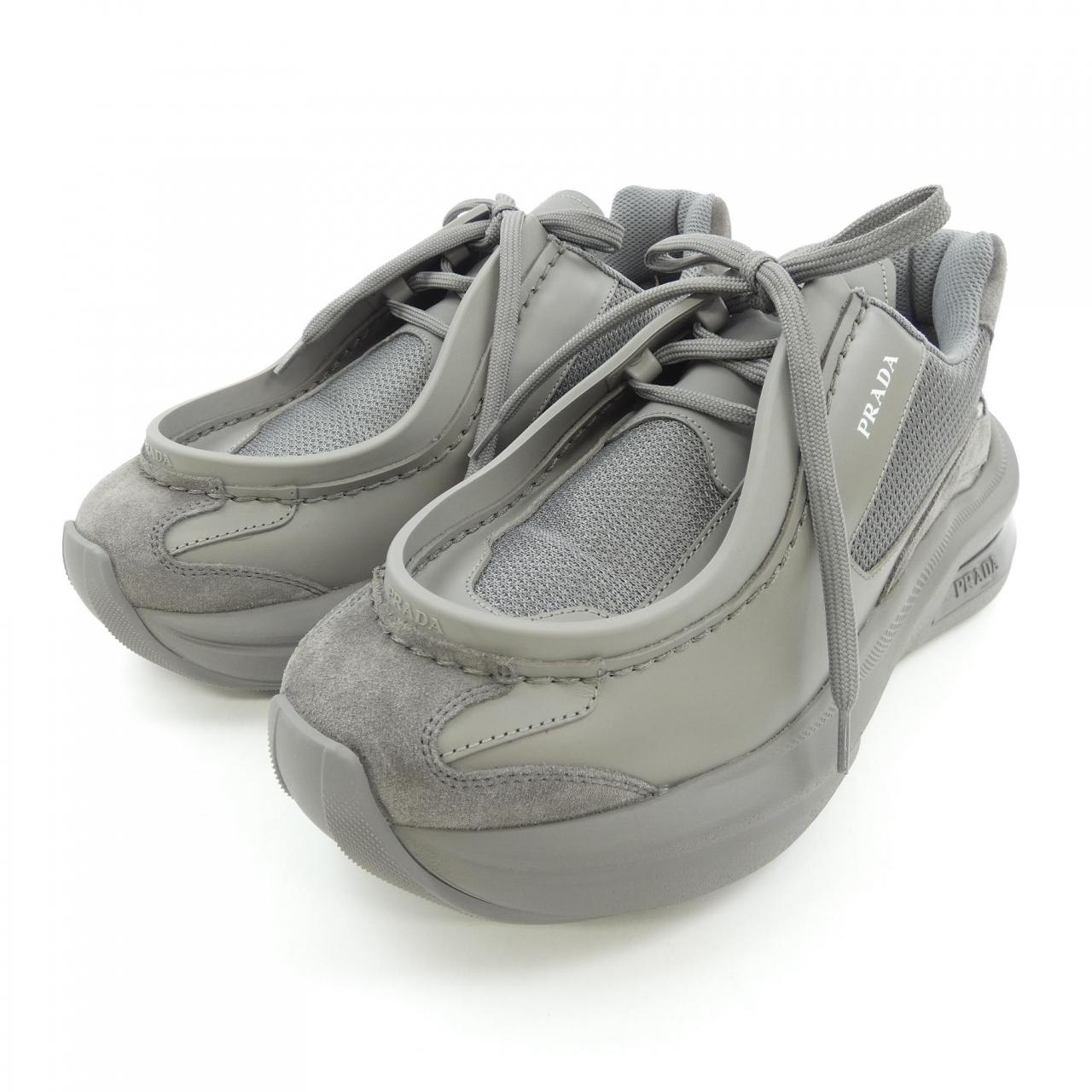 プラダ PRADA スニーカー