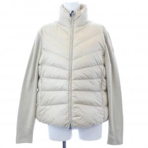 【新品】モンクレール MONCLER K20939B00024 ダウンジャケット