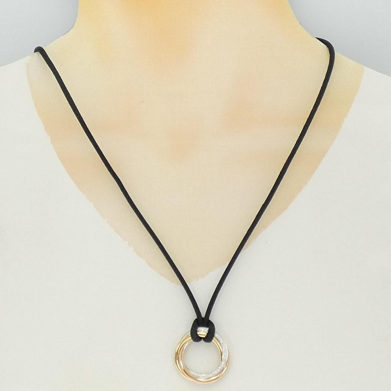 カルティエ トリニティ ミディアム ネックレス