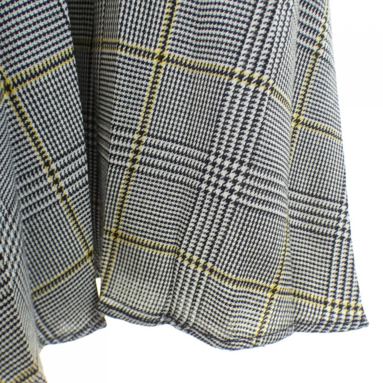 ミュウミュウ MIU MIU MG1330 1V7Q スカート