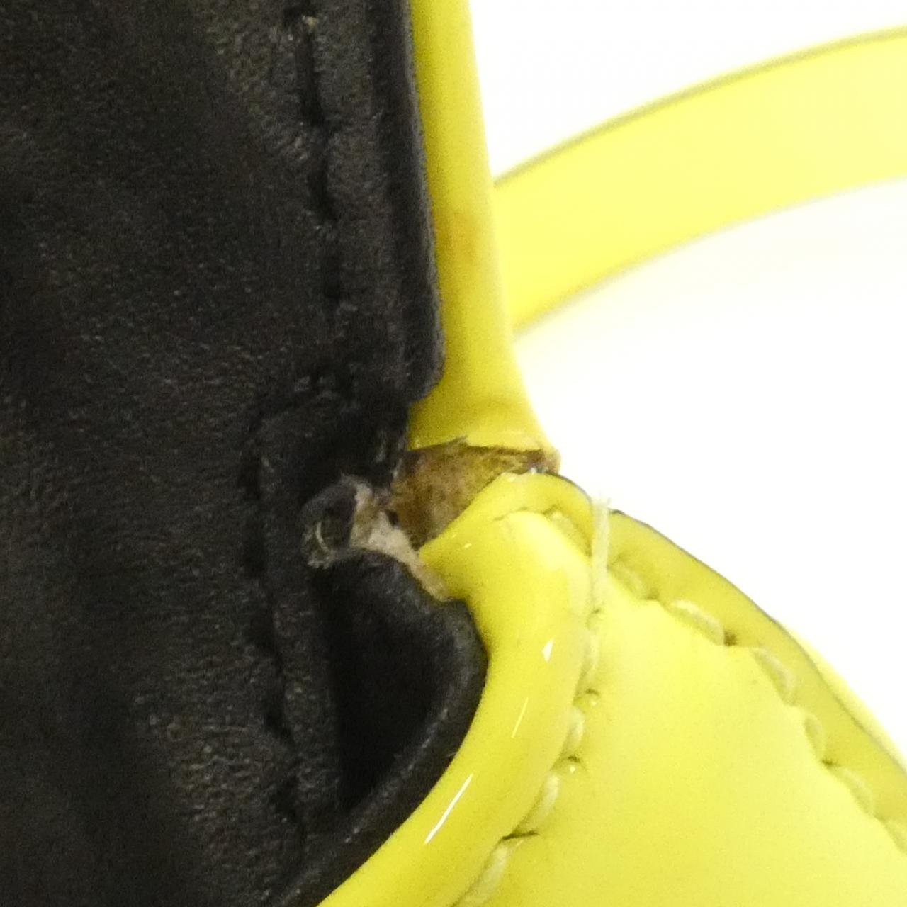 サンローラン ヴィキ 538439 ショルダーバッグ