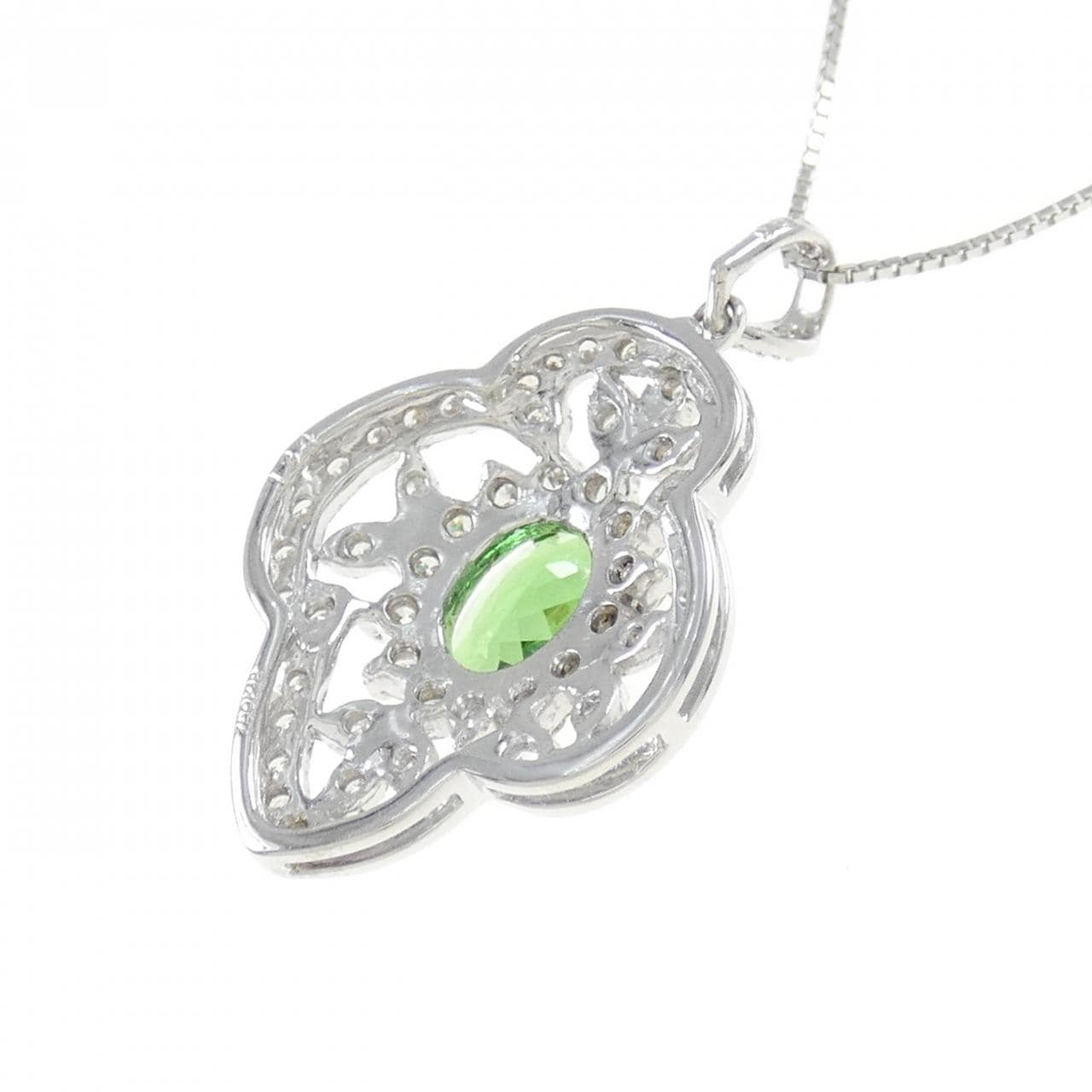 K18WG green Garnet necklace 1.34CT