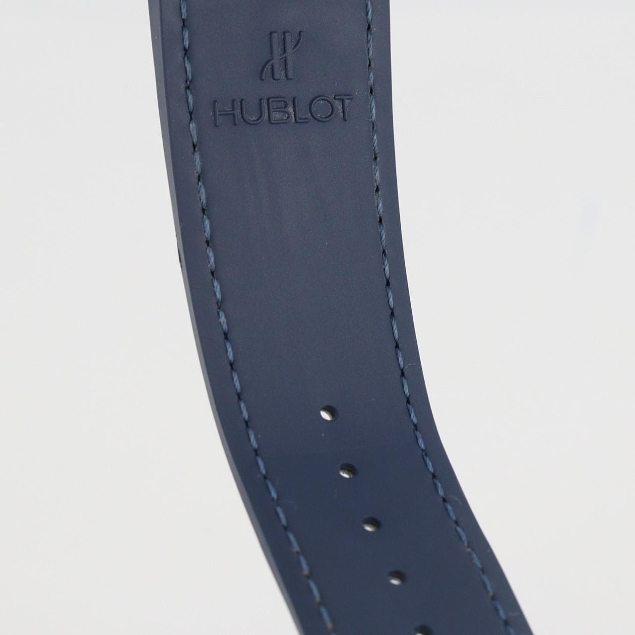 ウブロ クラシックフュージョンチタニウムブルー 511.NX.7170.LR TI 自動巻