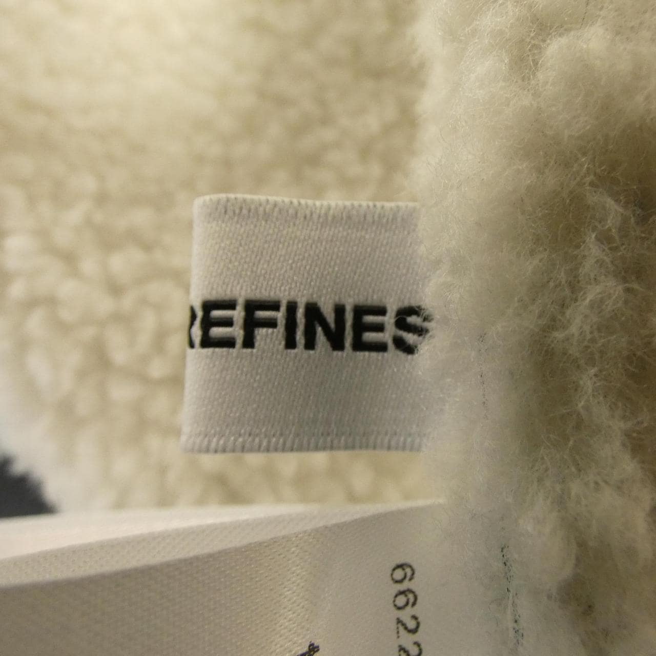 エメルリファインズ EMMEL REFINES ベスト