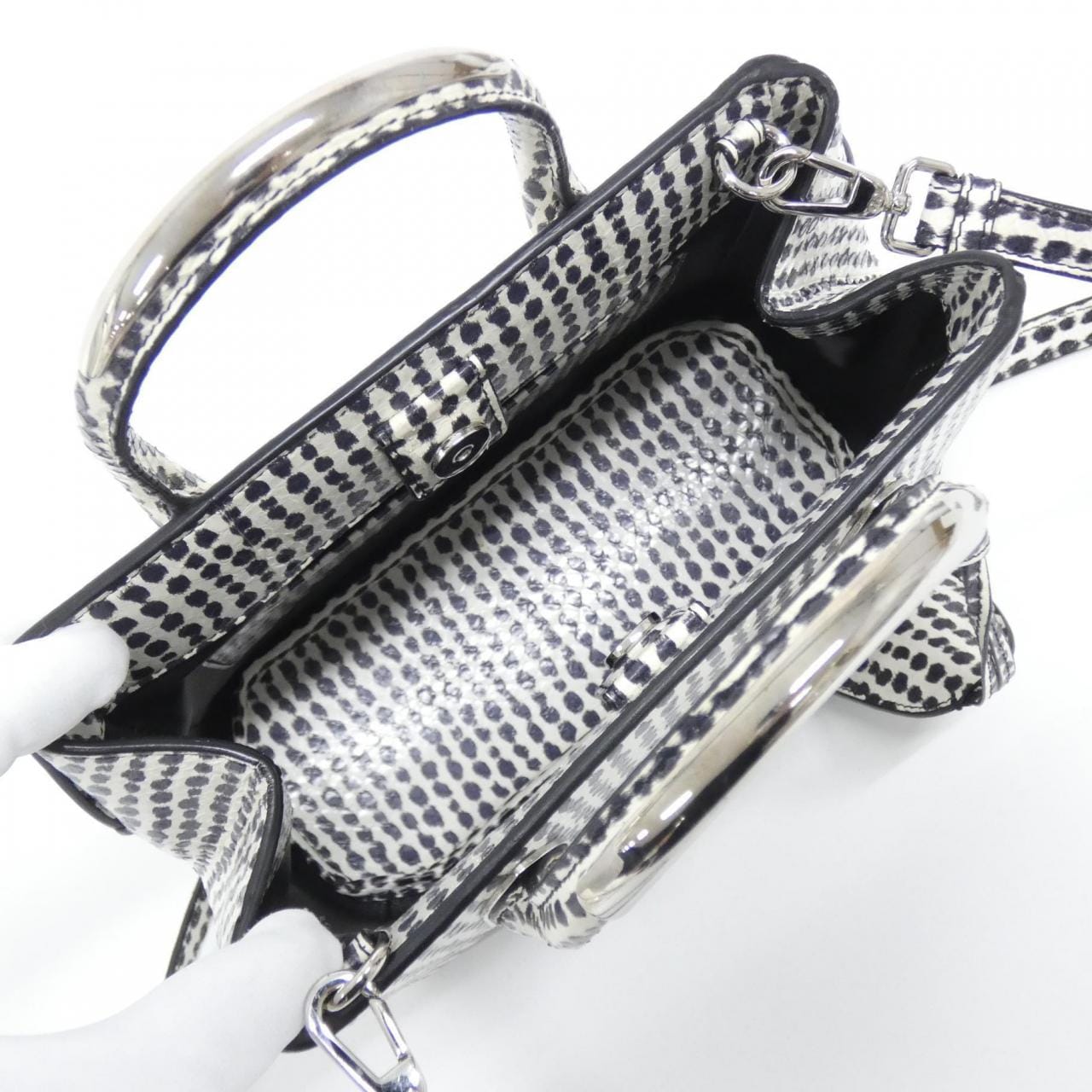 クリスチャンディオール ディオールバー M1061PAYS バッグ