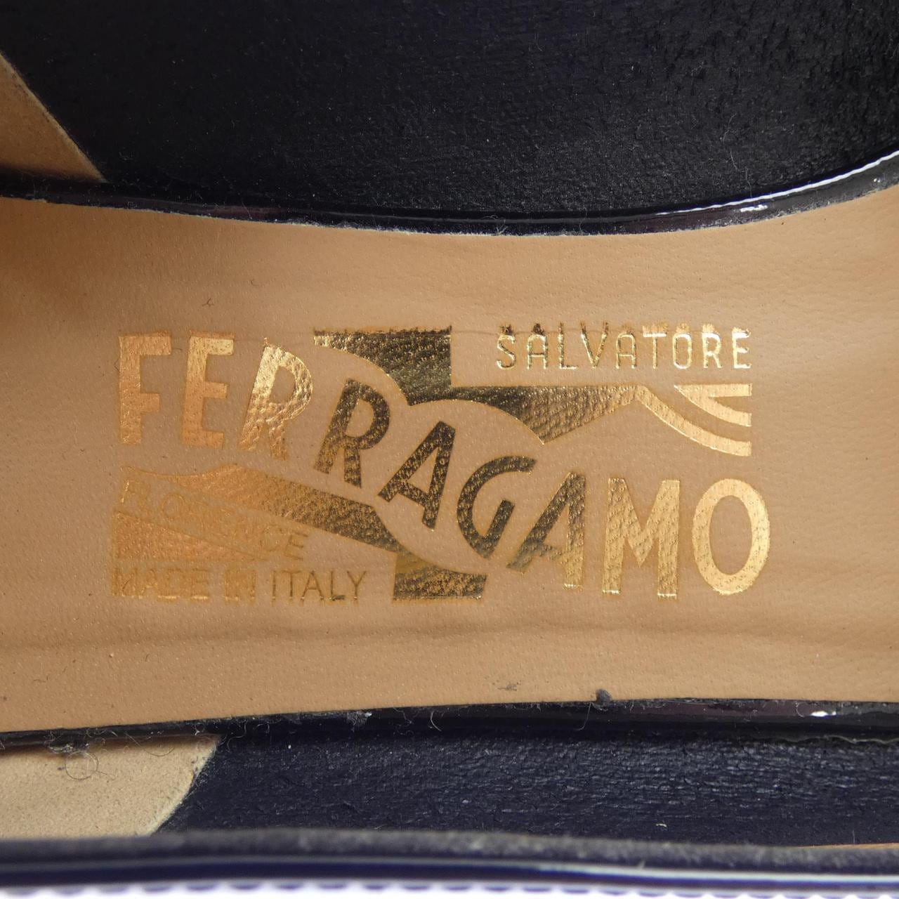 サルヴァトーレフェラガモ SALVATORE FERRAGAMO パンプス
