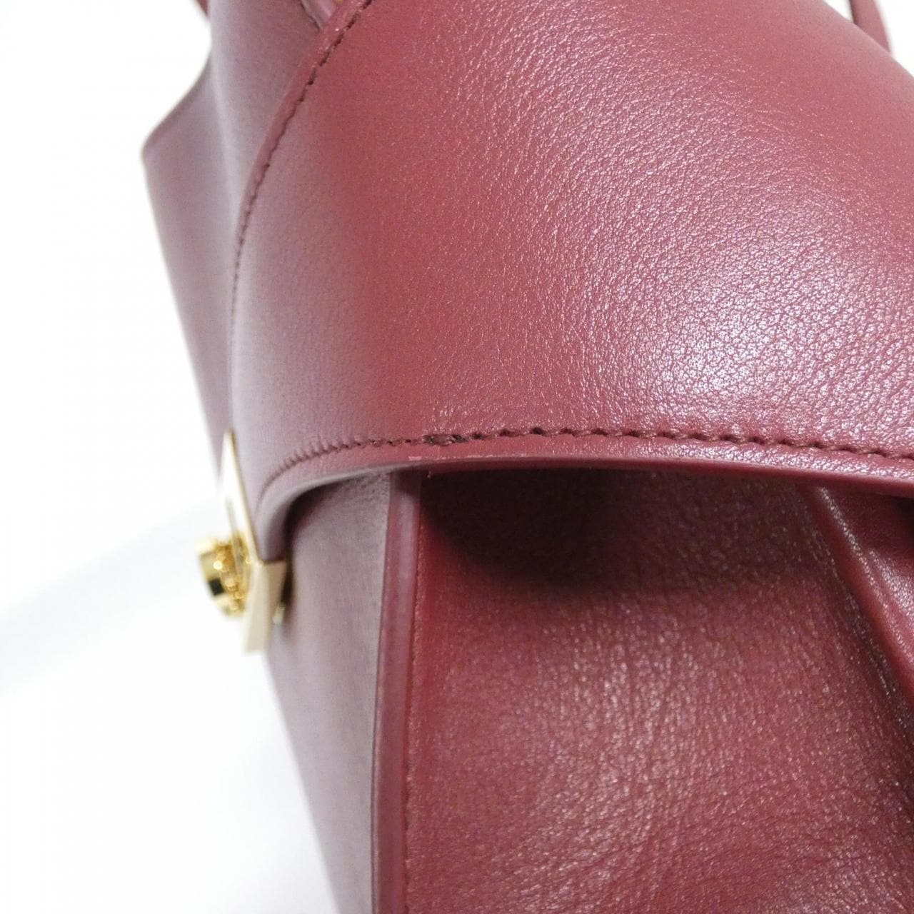 サルヴァトーレフェラガモ HUG 21 9816 バッグ