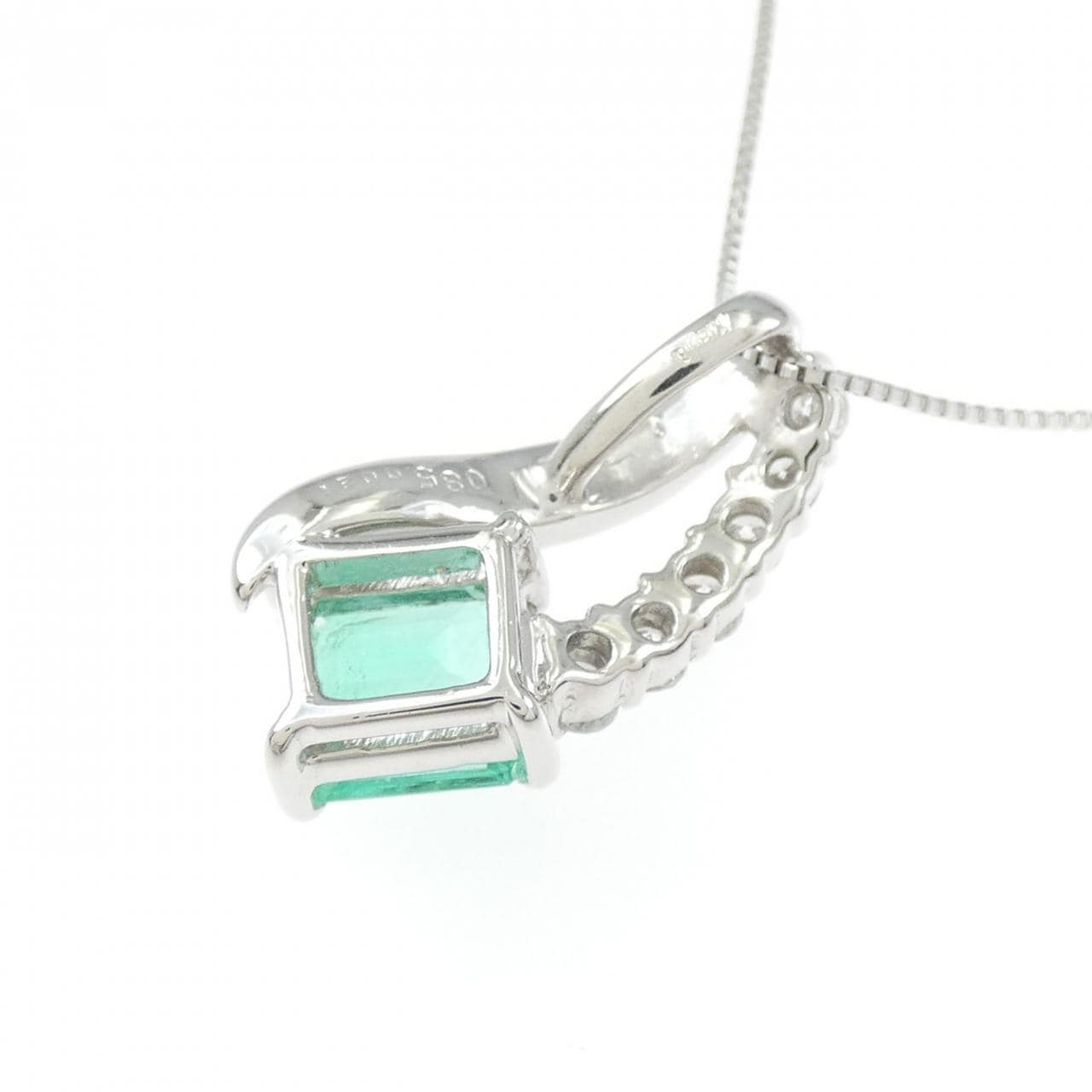 K18WG エメラルド ネックレス 0.85CT