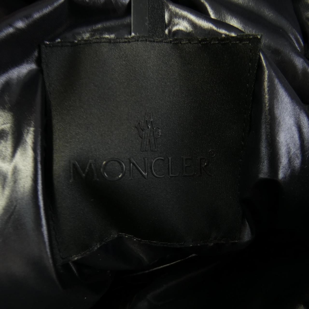 モンクレール MONCLER ダウンジャケット