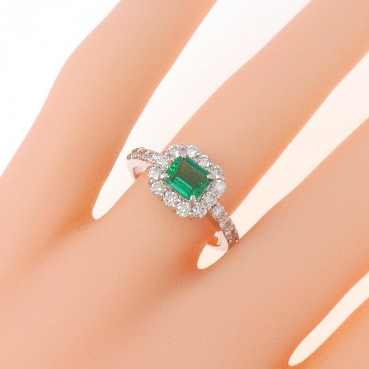 【リメイク】PT エメラルド リング 0.58CT コロンビア産