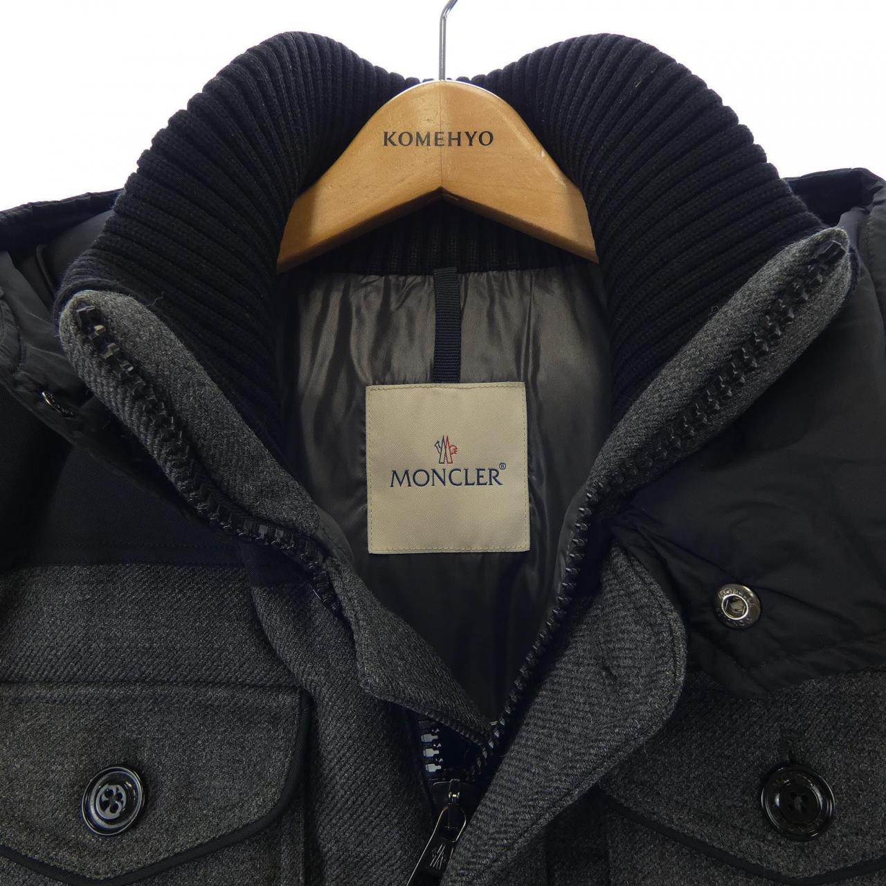 モンクレール MONCLER ダウンジャケット