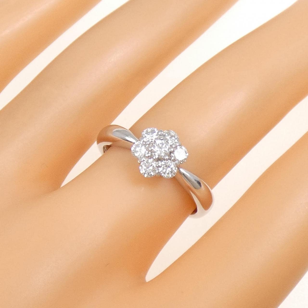 PT900 フラワー ダイヤモンド リング 0.50CT