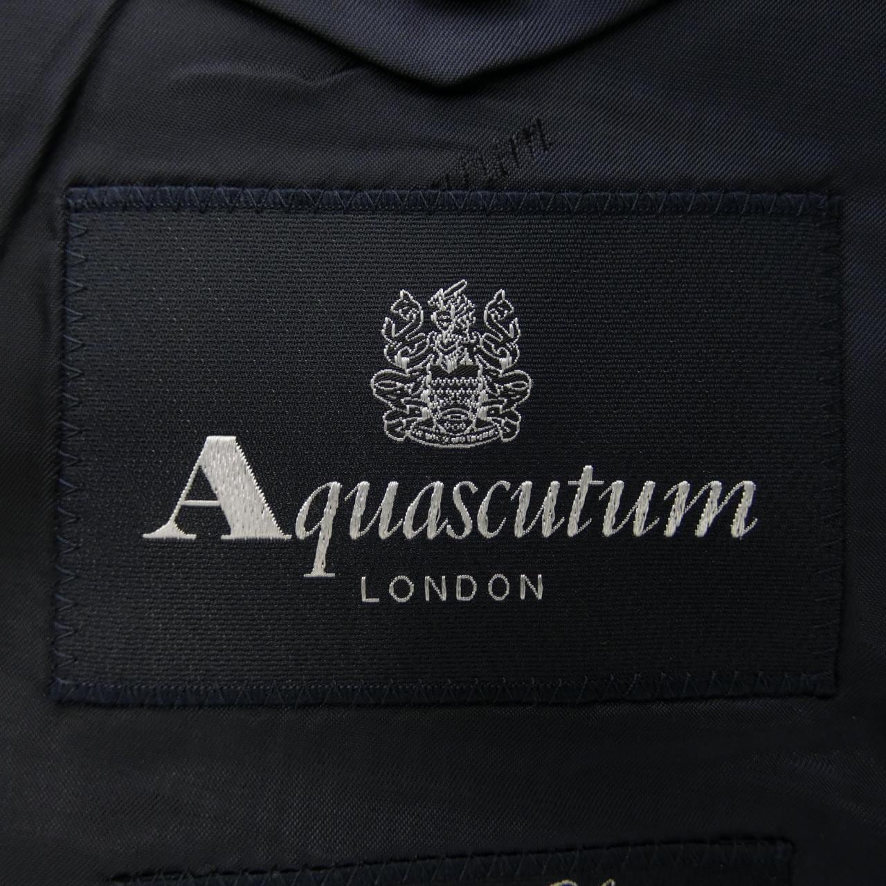Aquascutum外套