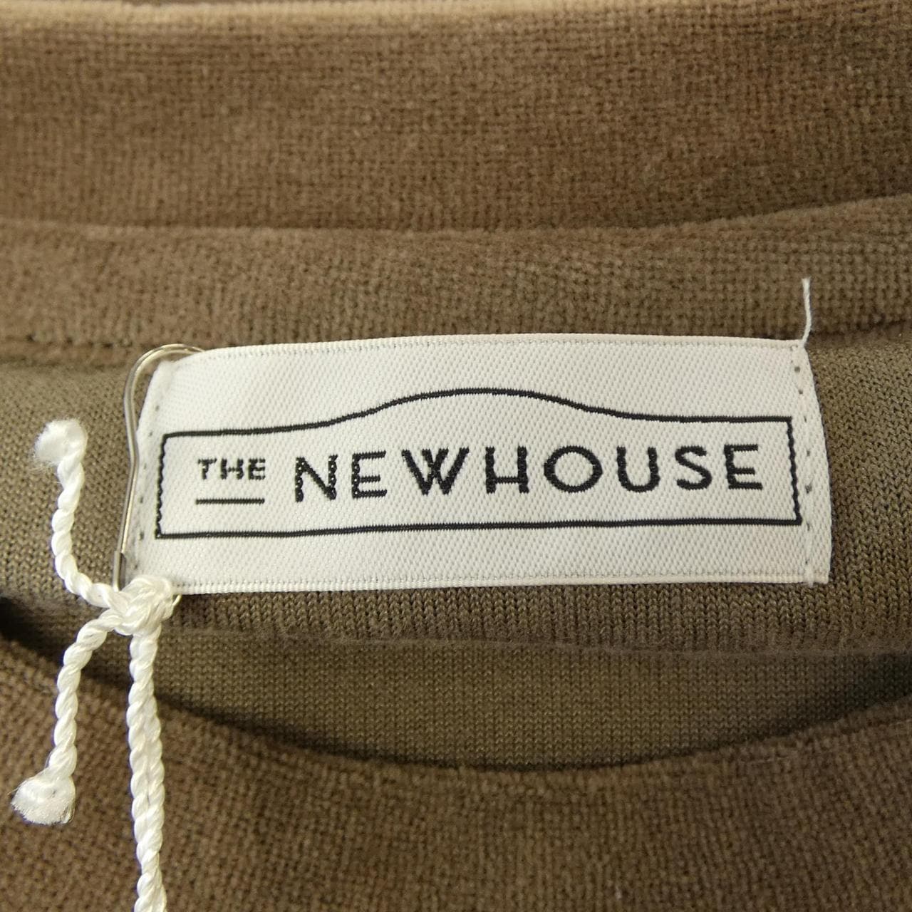 ザニューハウス THE NEWHOUSE トップス