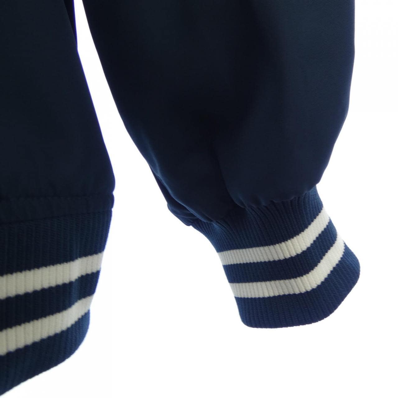 WILLY CHAVARRIA ジャケット