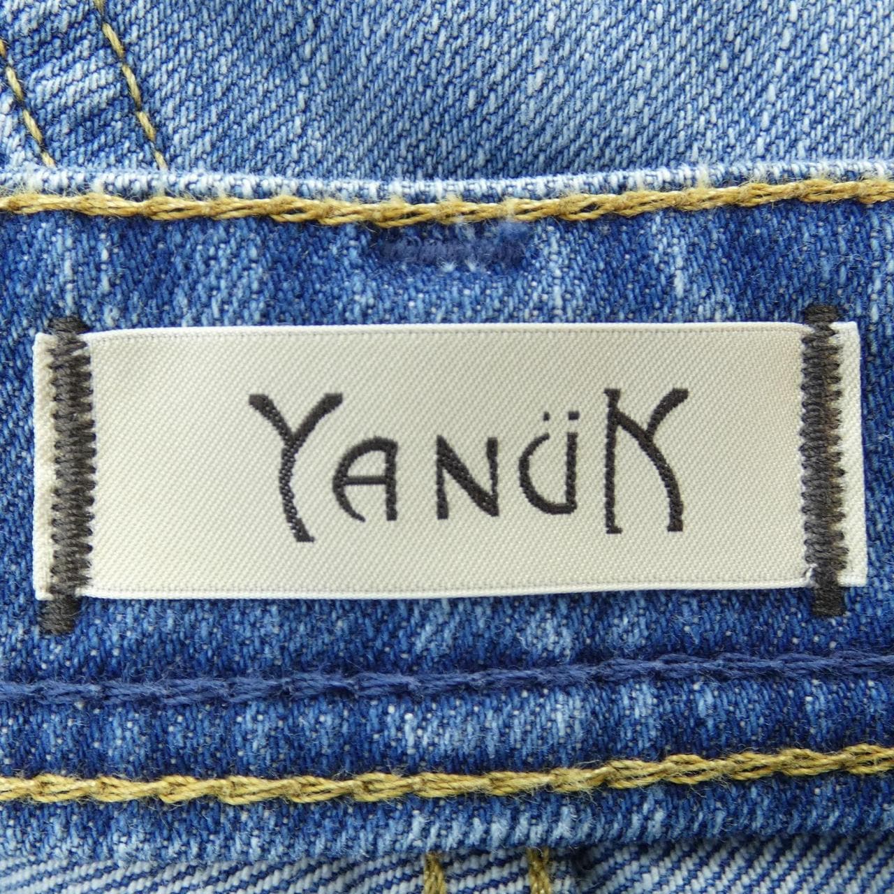 ヤヌーク YANUK ジーンズ