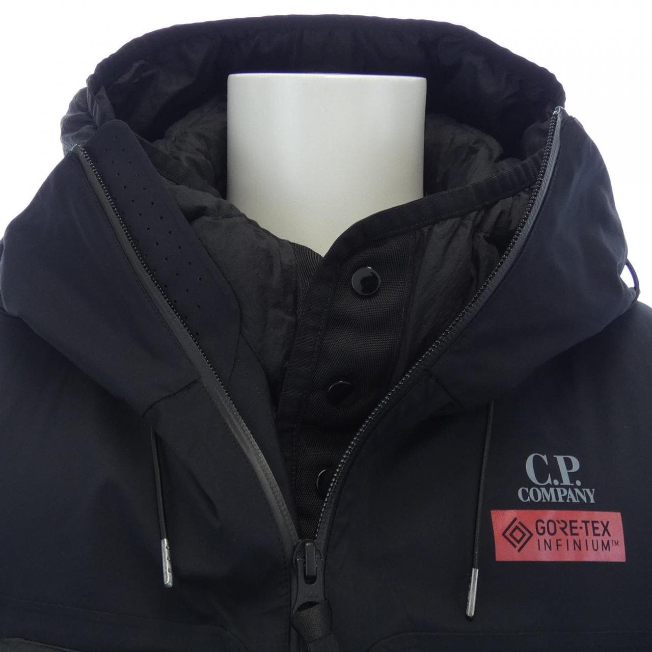 C.P COMPANY羽绒服