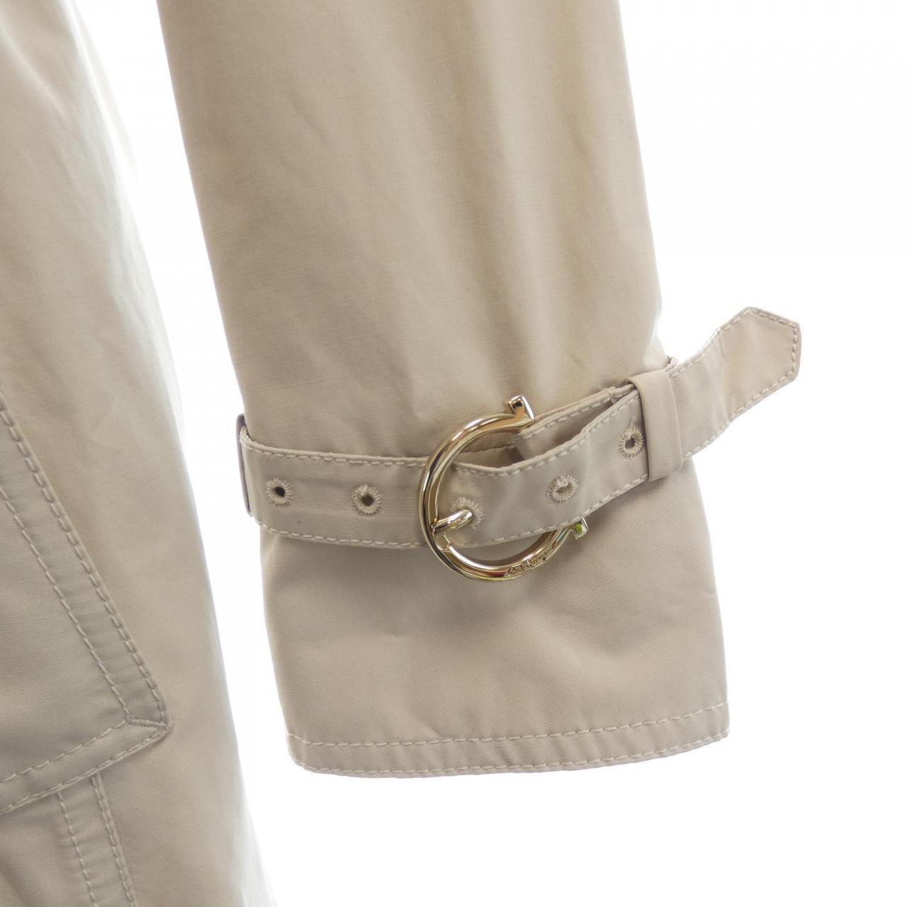 サルヴァトーレフェラガモ SALVATORE FERRAGAMO トレンチコート