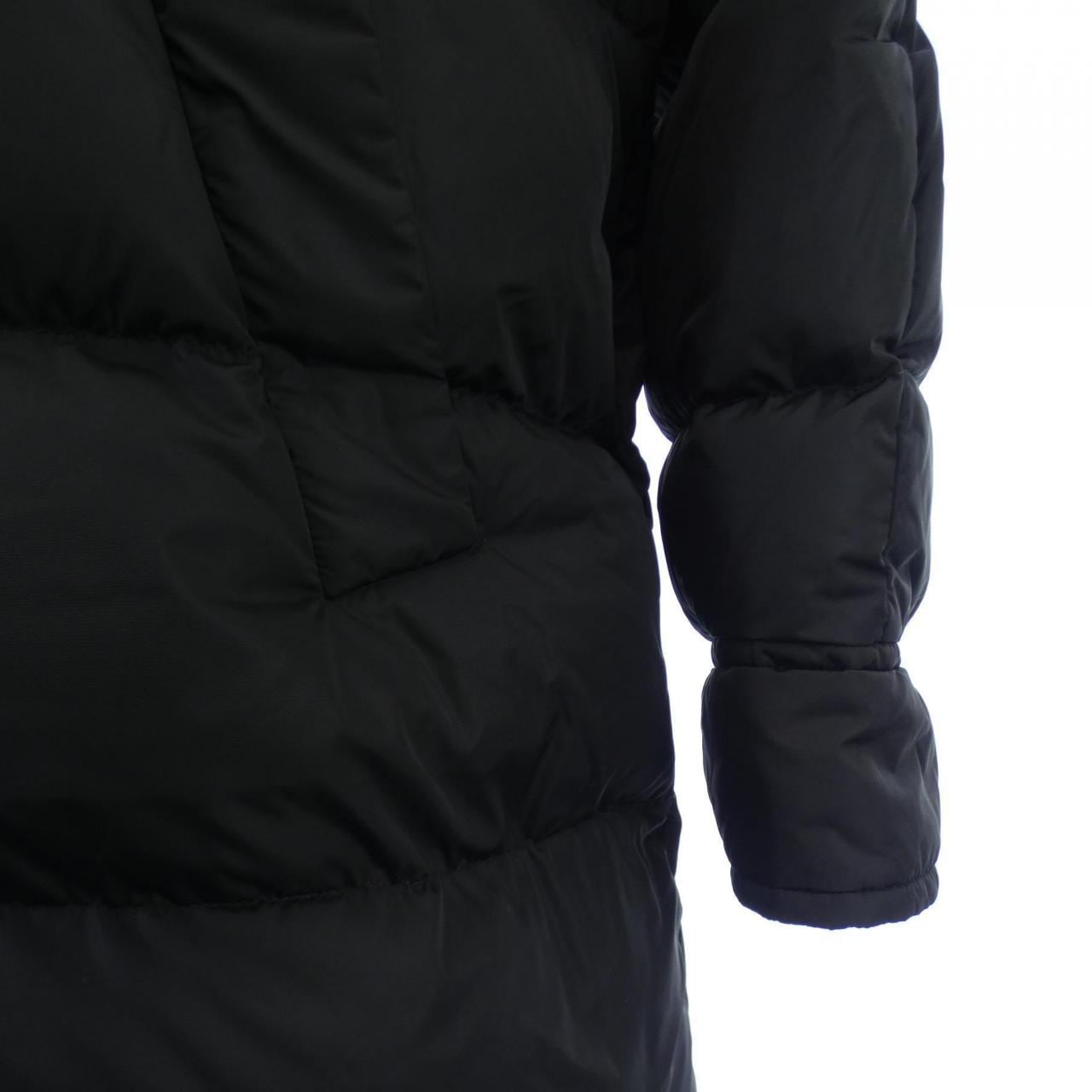 モンクレール MONCLER ダウンジャケット