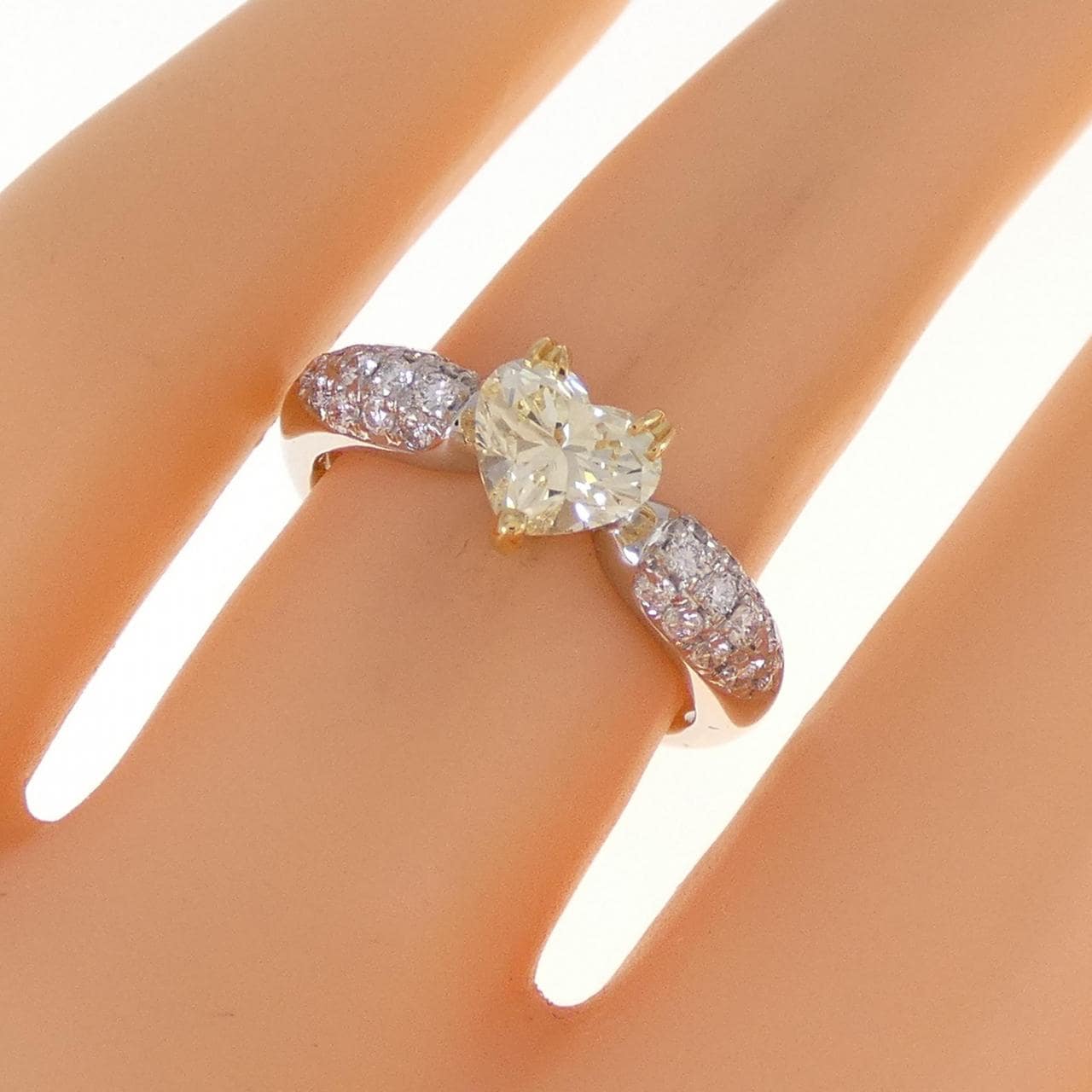 PT/K18YG ハート ダイヤモンド リング 0.79CT