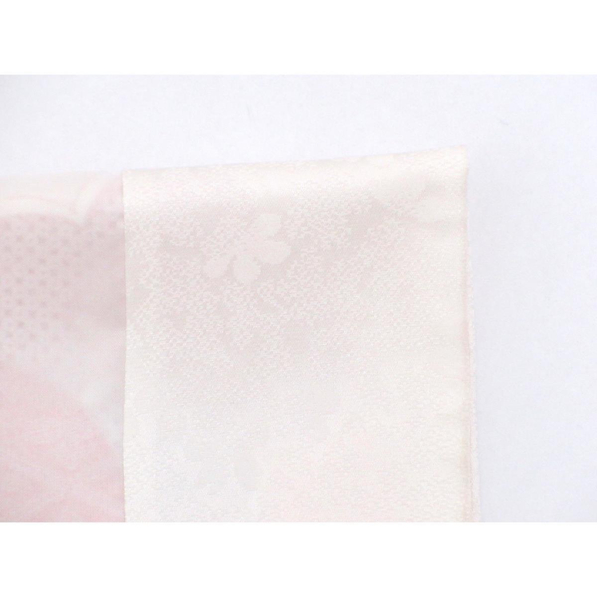 振袖　友禅金彩加工　刺繍入り