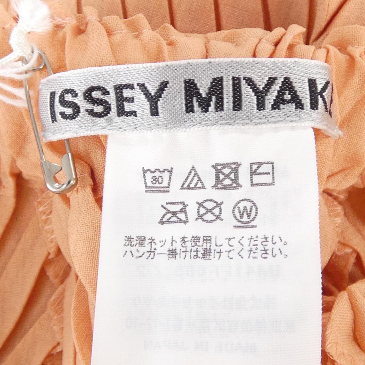 イッセイミヤケ ISSEY MIYAKE IM41FF665 パンツ