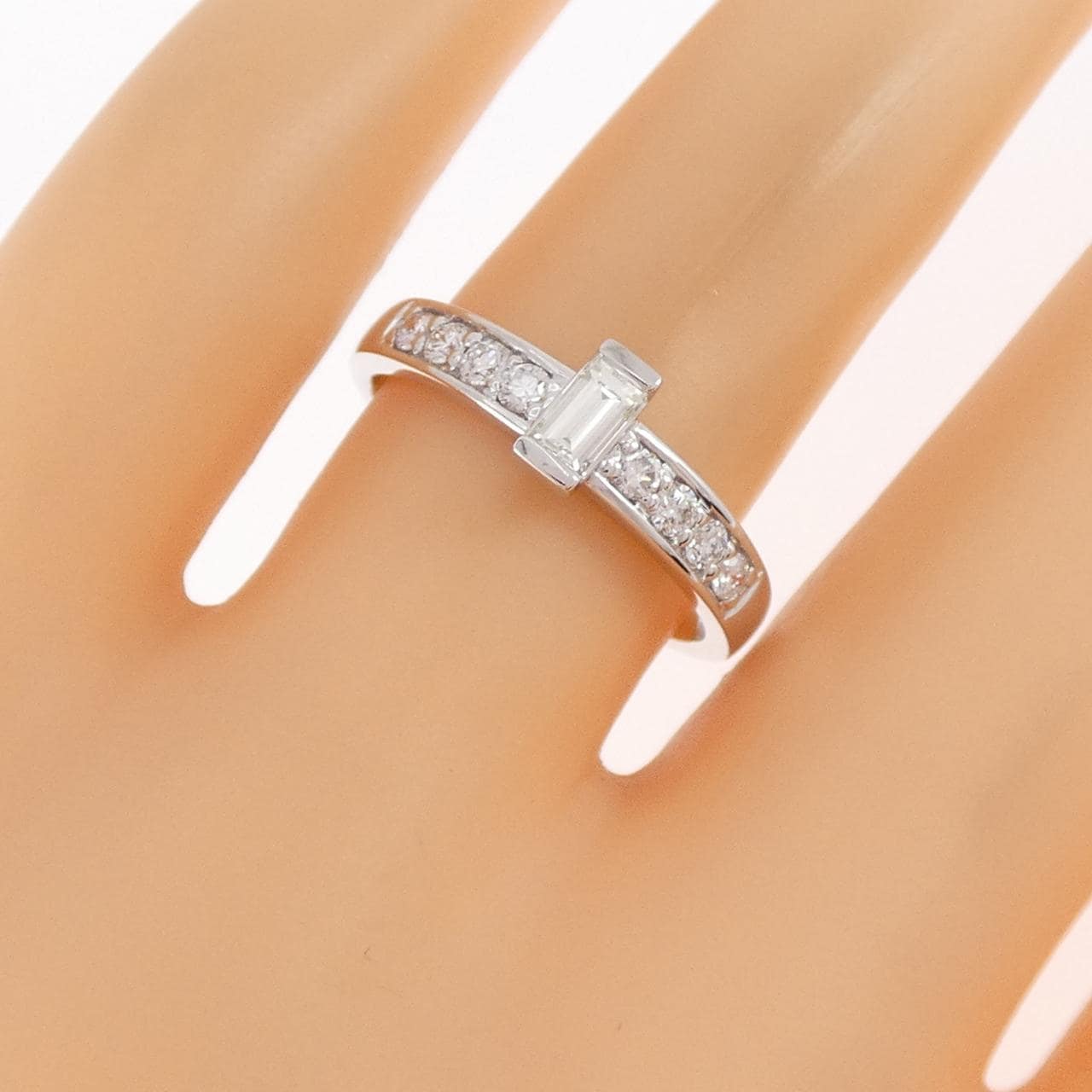 K18WG ダイヤモンド リング 0.18CT