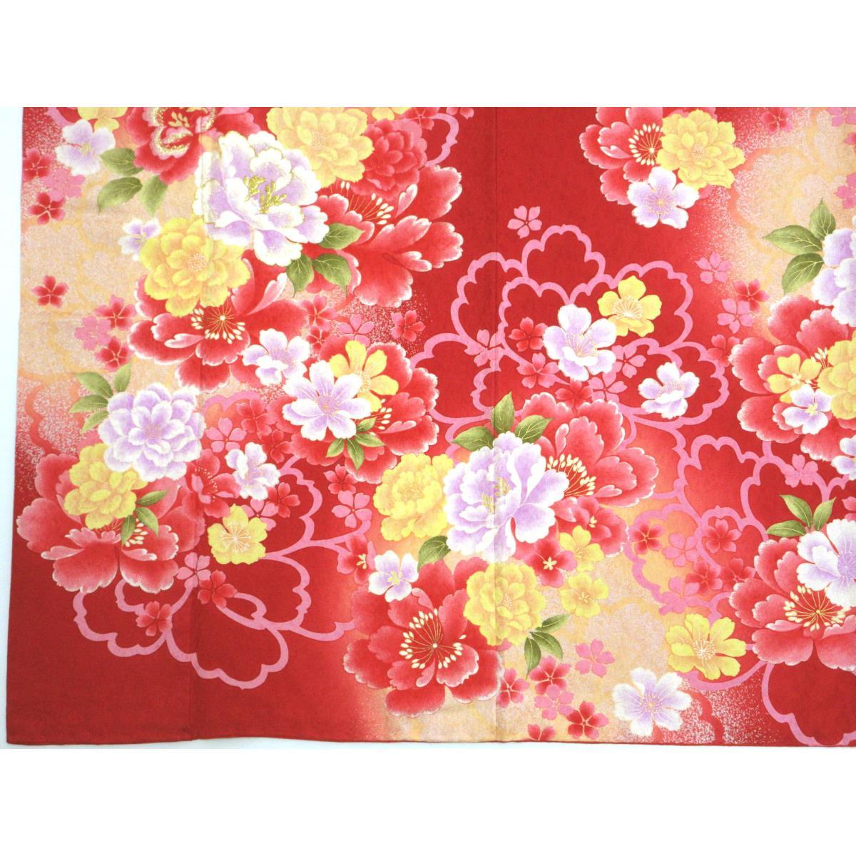 振袖　友禅金彩加工　刺繍入り