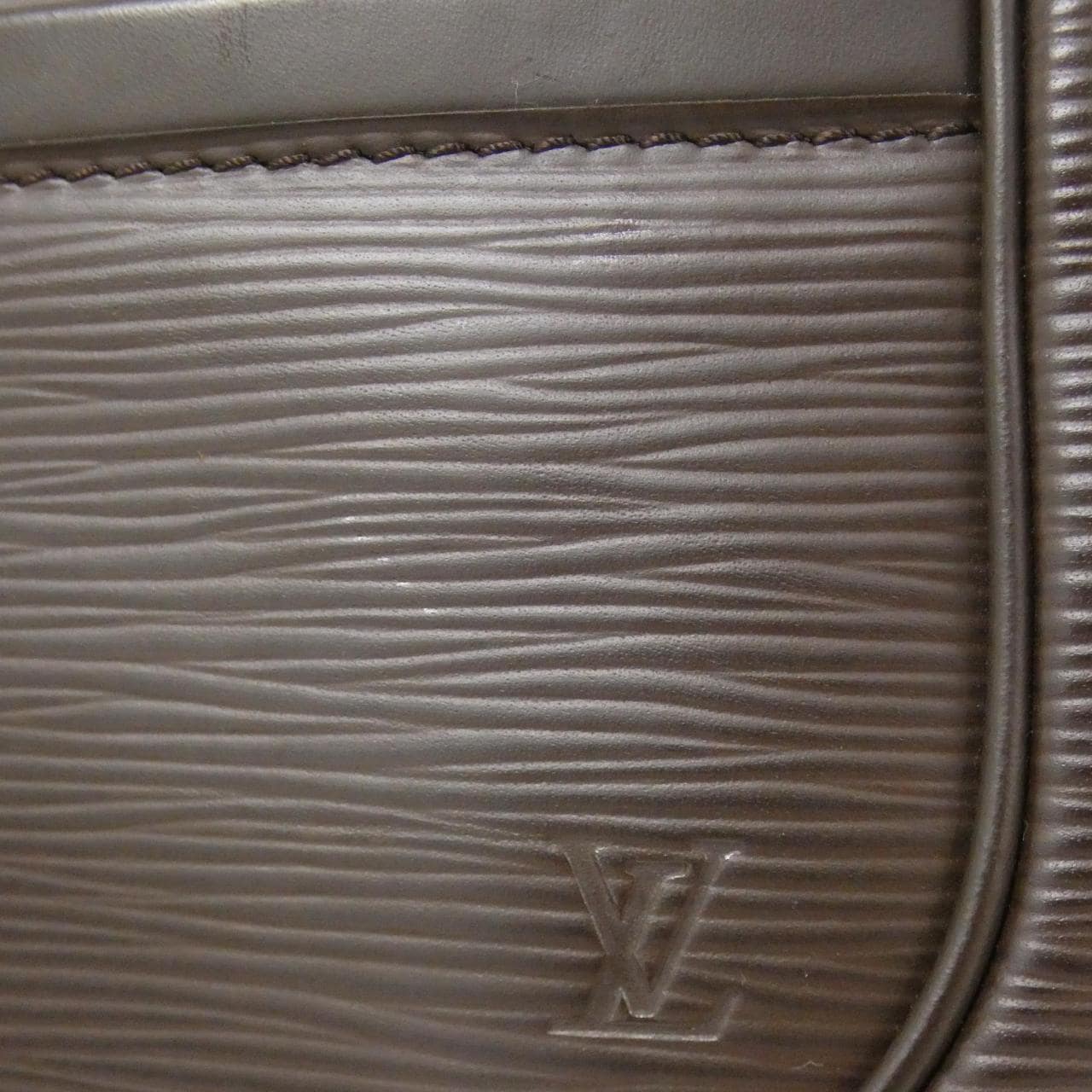 LOUIS VUITTON Epi Sarvanga M5898D Shoulder Bag