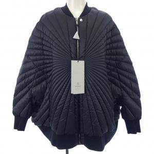 モンクレール MONCLER ダウンジャケット