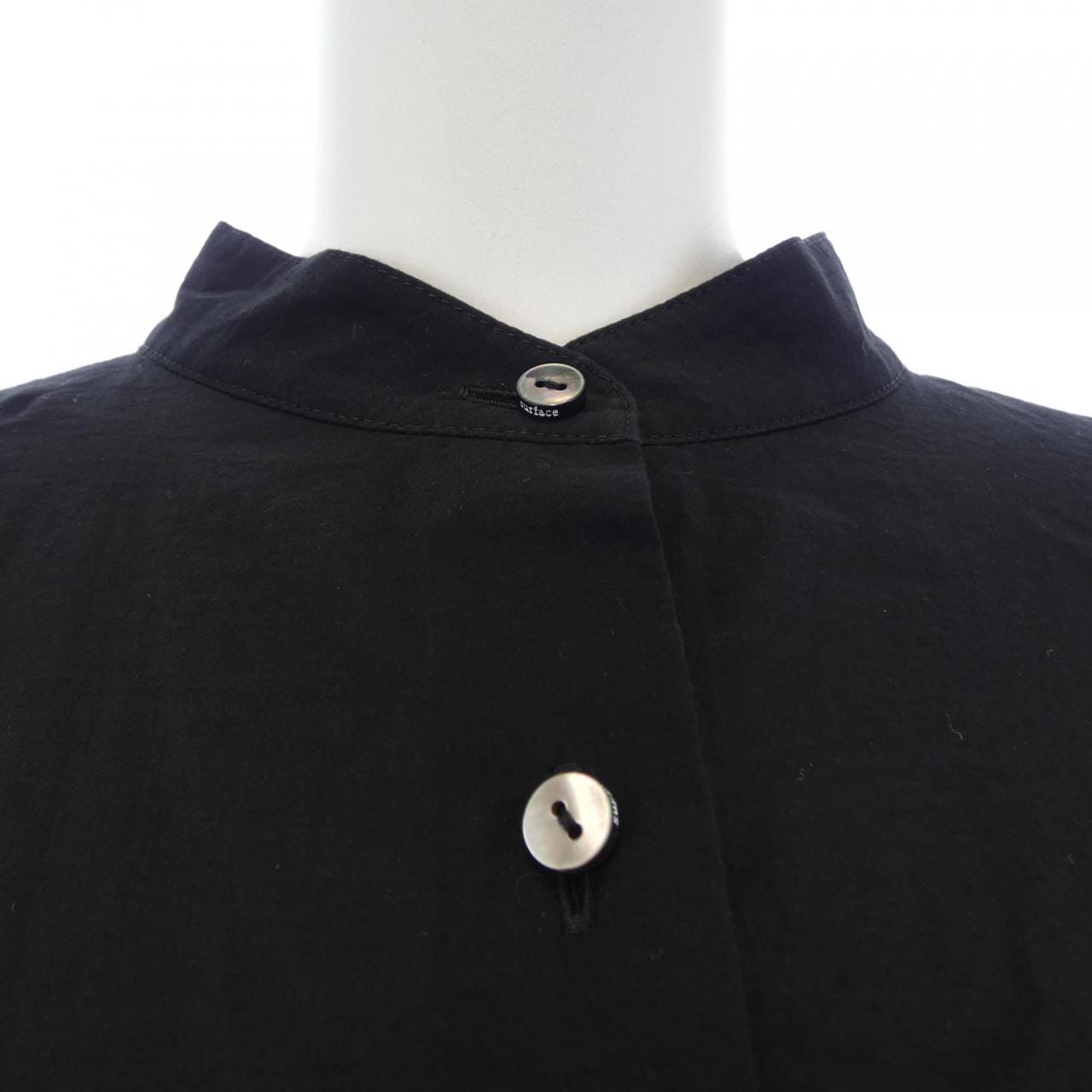 サポートサーフェス support surface シャツ