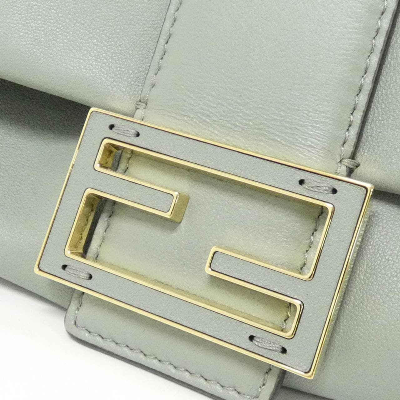 フェンディ マンマ バゲット ミディアム 8BR833 AQ0D ショルダーバッグ