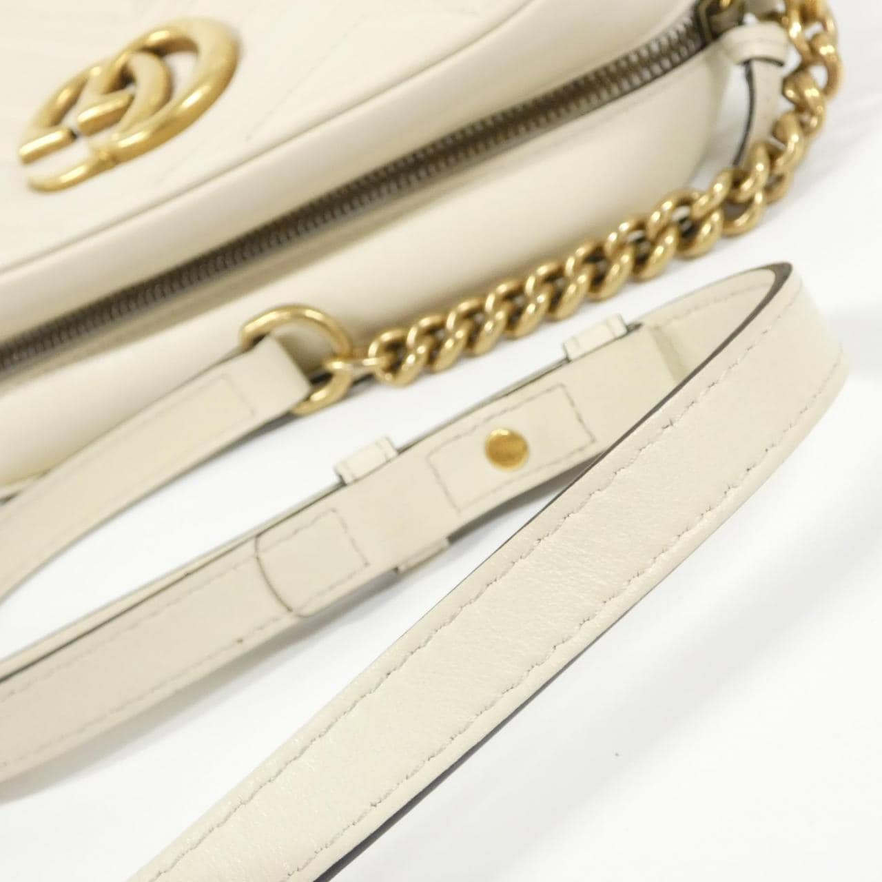 グッチ GG MARMONT 447632 DTD1T ショルダーバッグ