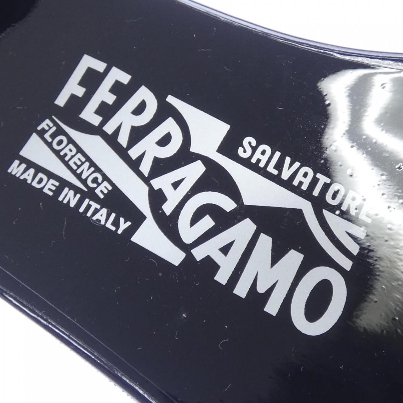 サルヴァトーレフェラガモ SALVATORE FERRAGAMO サンダル