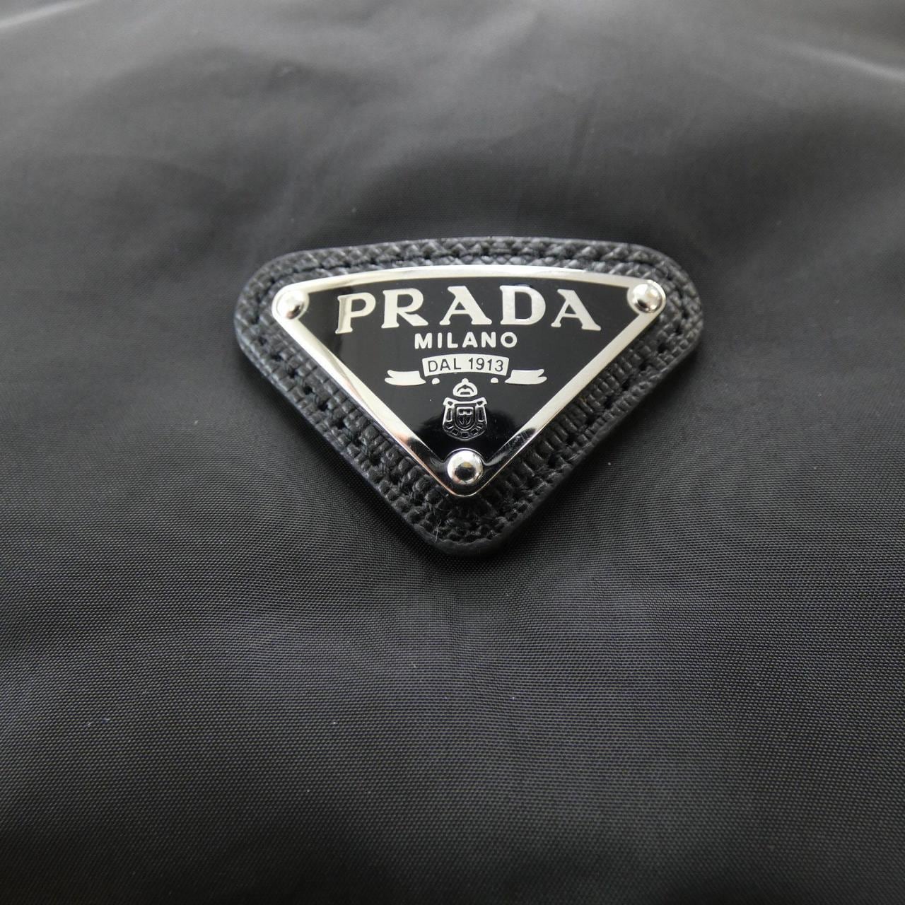 プラダ PRADA ダウンジャケット