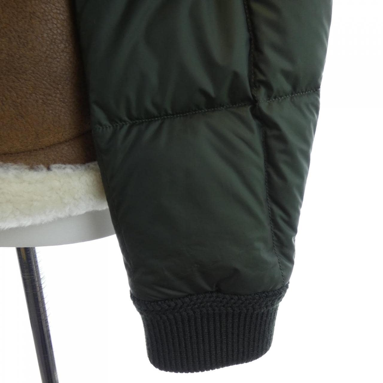 ルイヴィトン LOUIS VUITTON H6B02EPQI ダウンジャケット