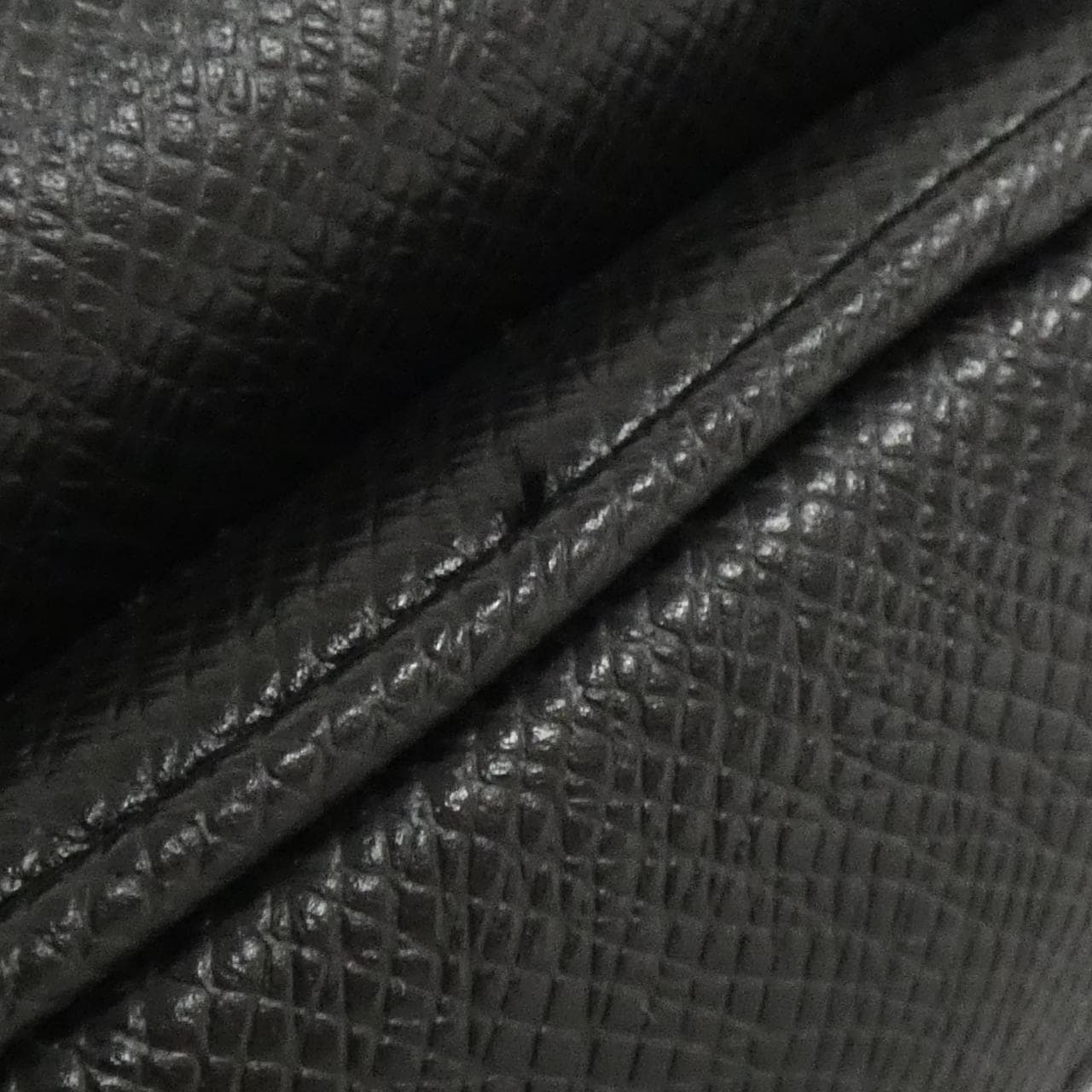 ルイヴィトン タイガ アヴェニュー スリングバッグ M30863 ショルダーバッグ