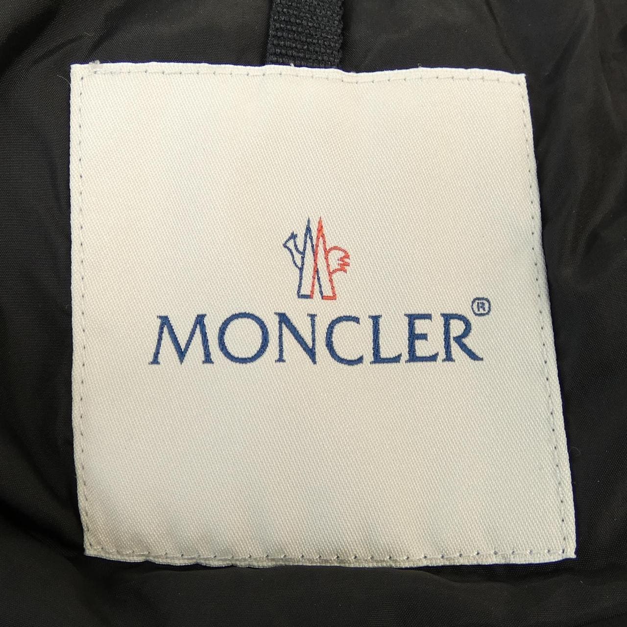 モンクレール MONCLER ダウンジャケット