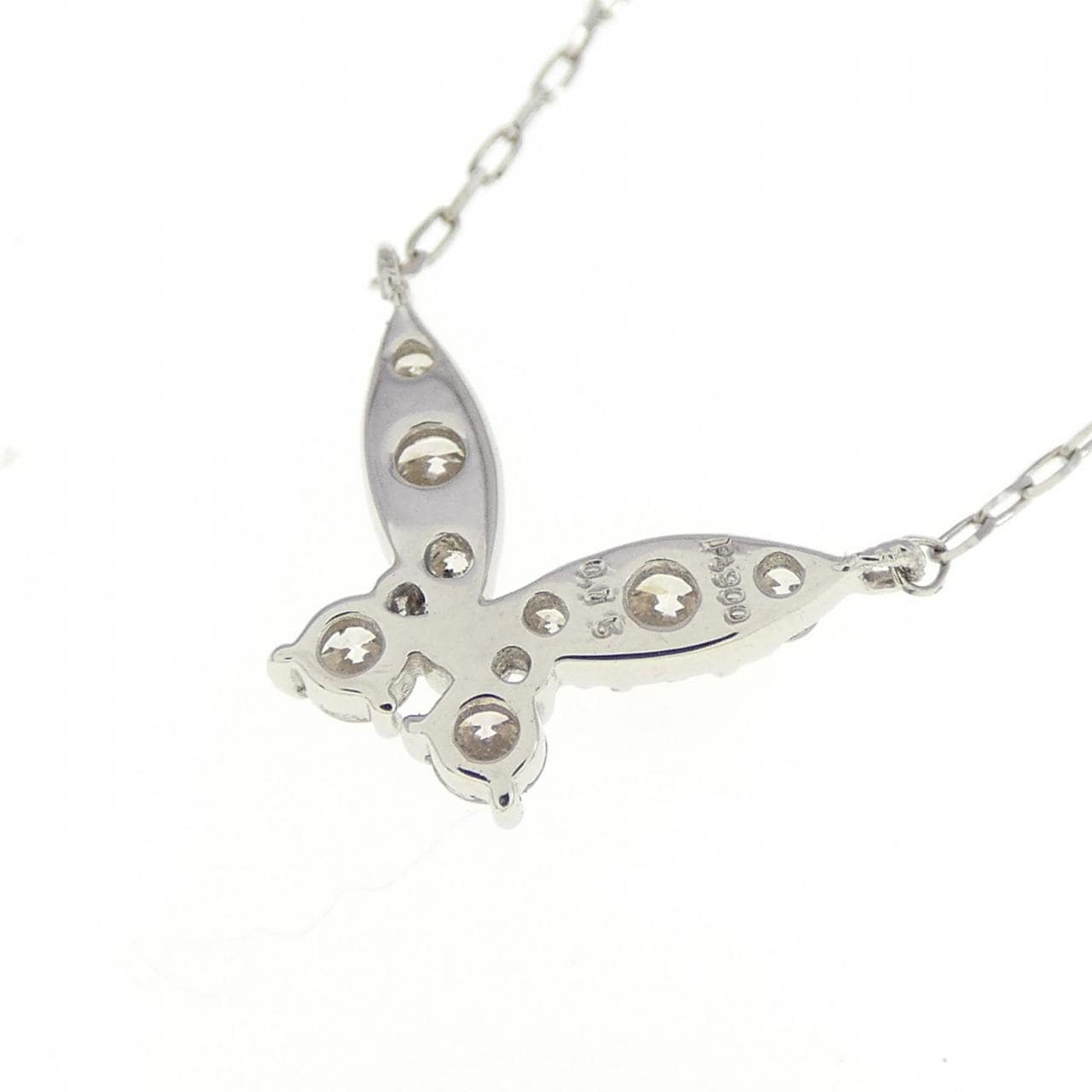 [BRAND NEW] PT Butterfly Diamond Necklace 0.15CT