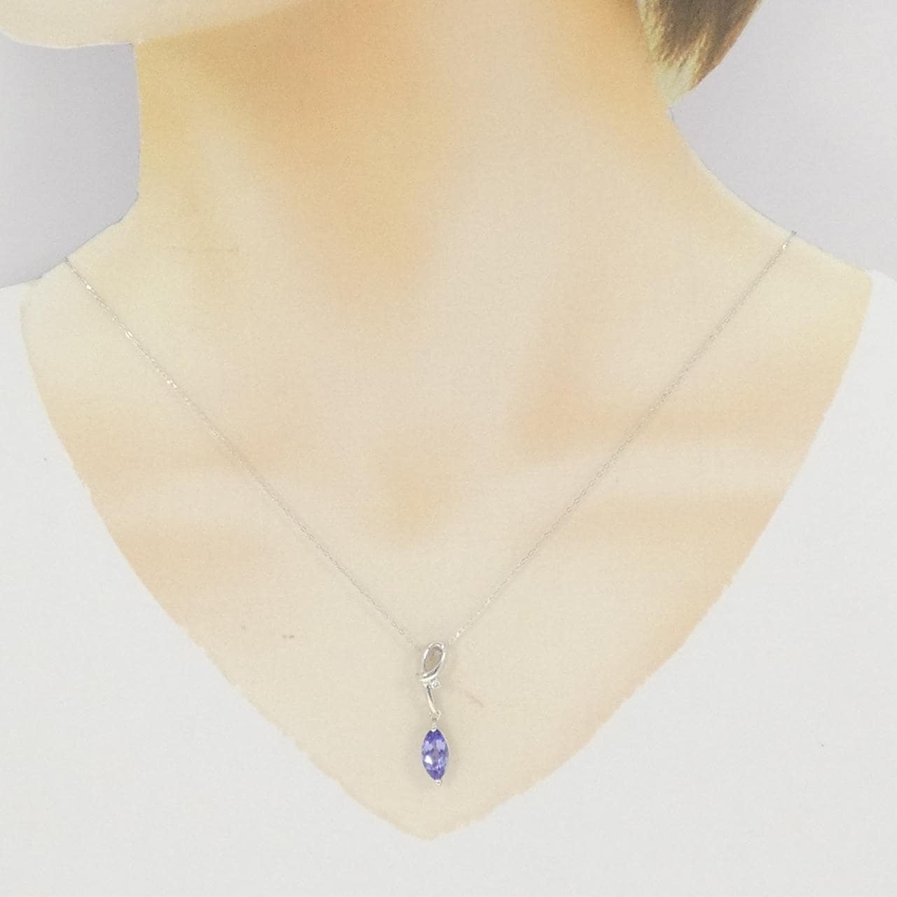 K18WG タンザナイト ネックレス 1.33CT