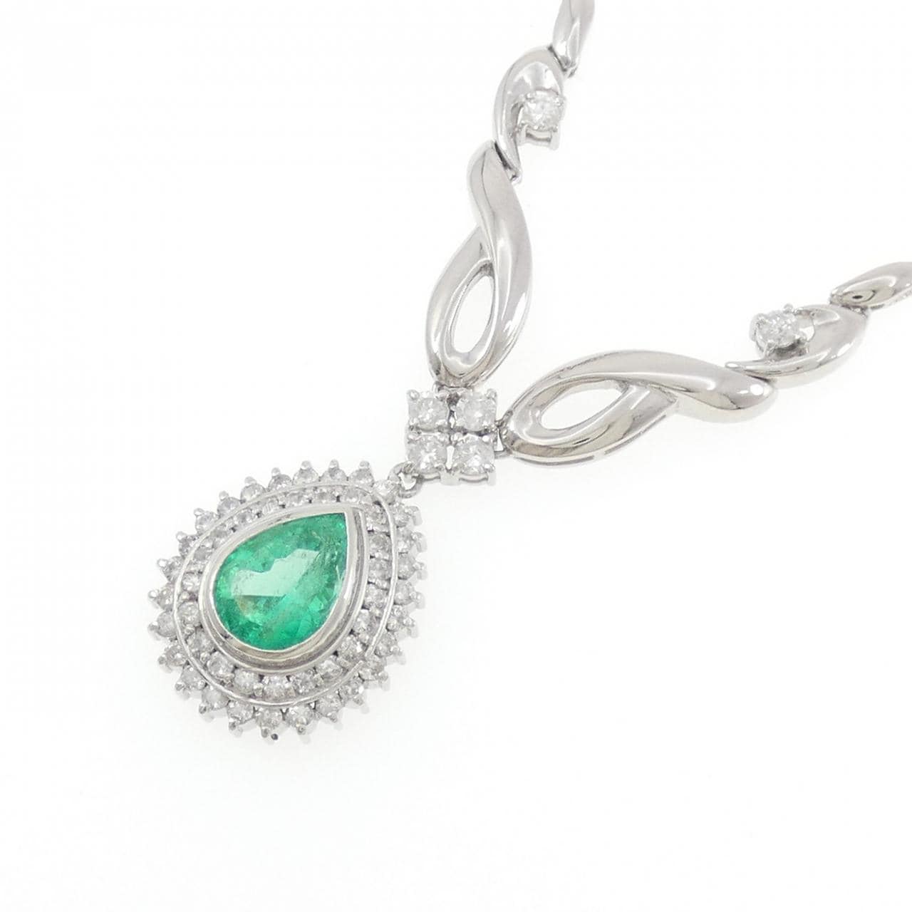 PT850 エメラルド ネックレス 2.57CT