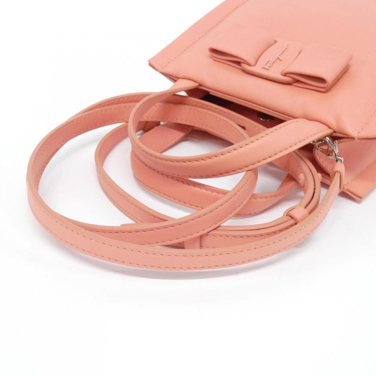 【新品】サルヴァトーレフェラガモ 21 2988 バッグ